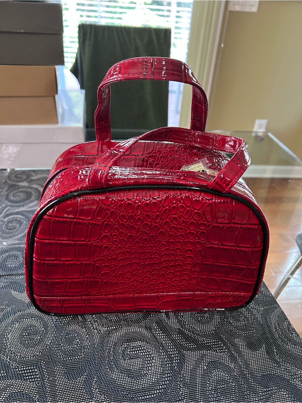 Source Unknown Red Croc-Embossed Patent Cosmetic Case